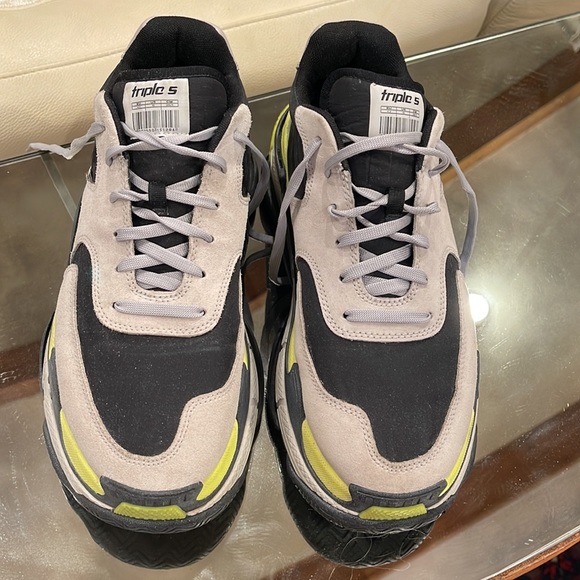 Balenciaga Triple S men’s sneakers size 10. Authentic and in good condition - Picture 2 of 13